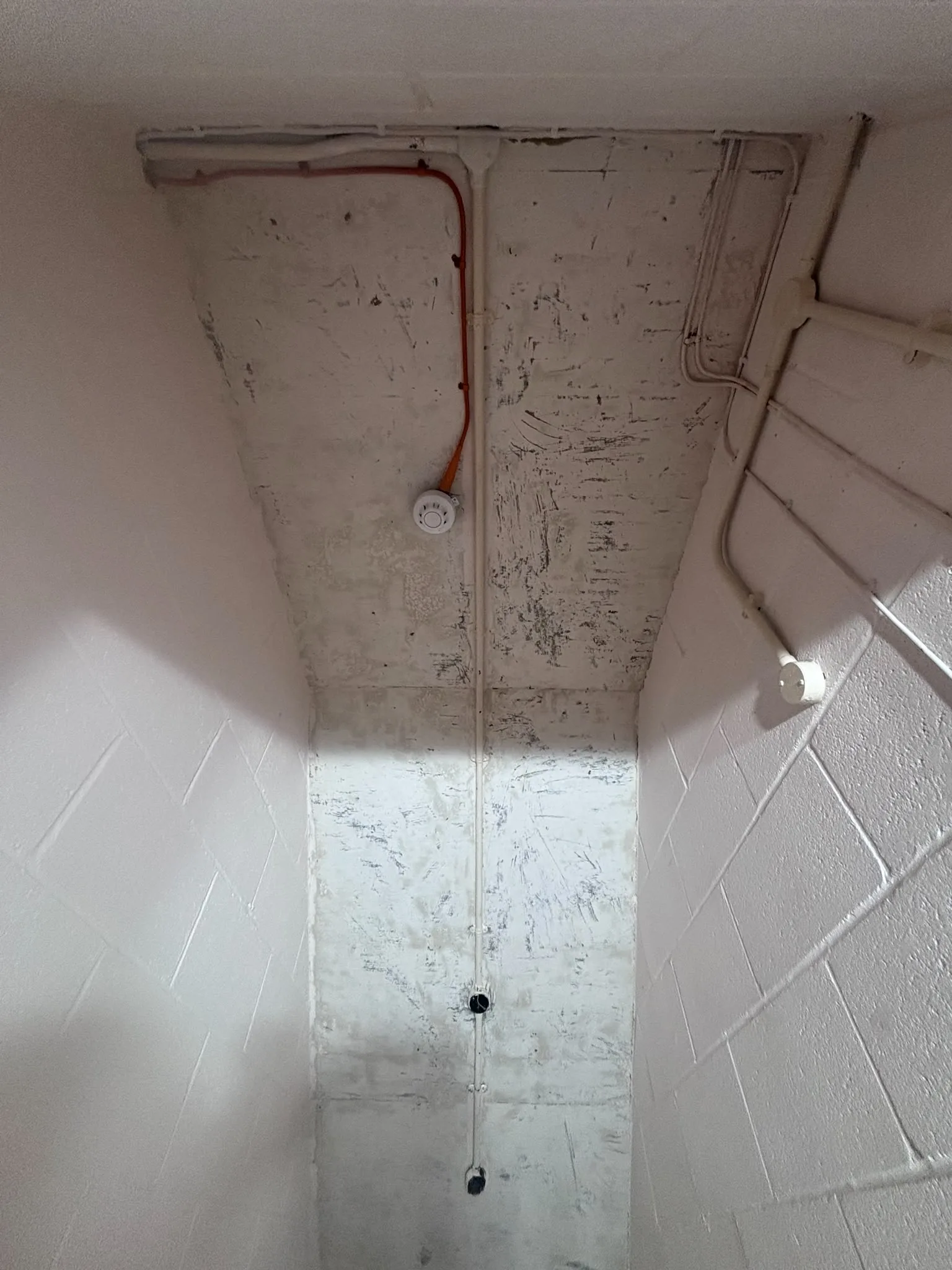 Licensed asbestos gasket removal in a Maida Vale commercial property